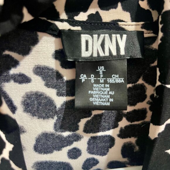 DKNY Leopard Print Wrap Top Size Small Black Tan Short Sleeve - Picture 4 of 4